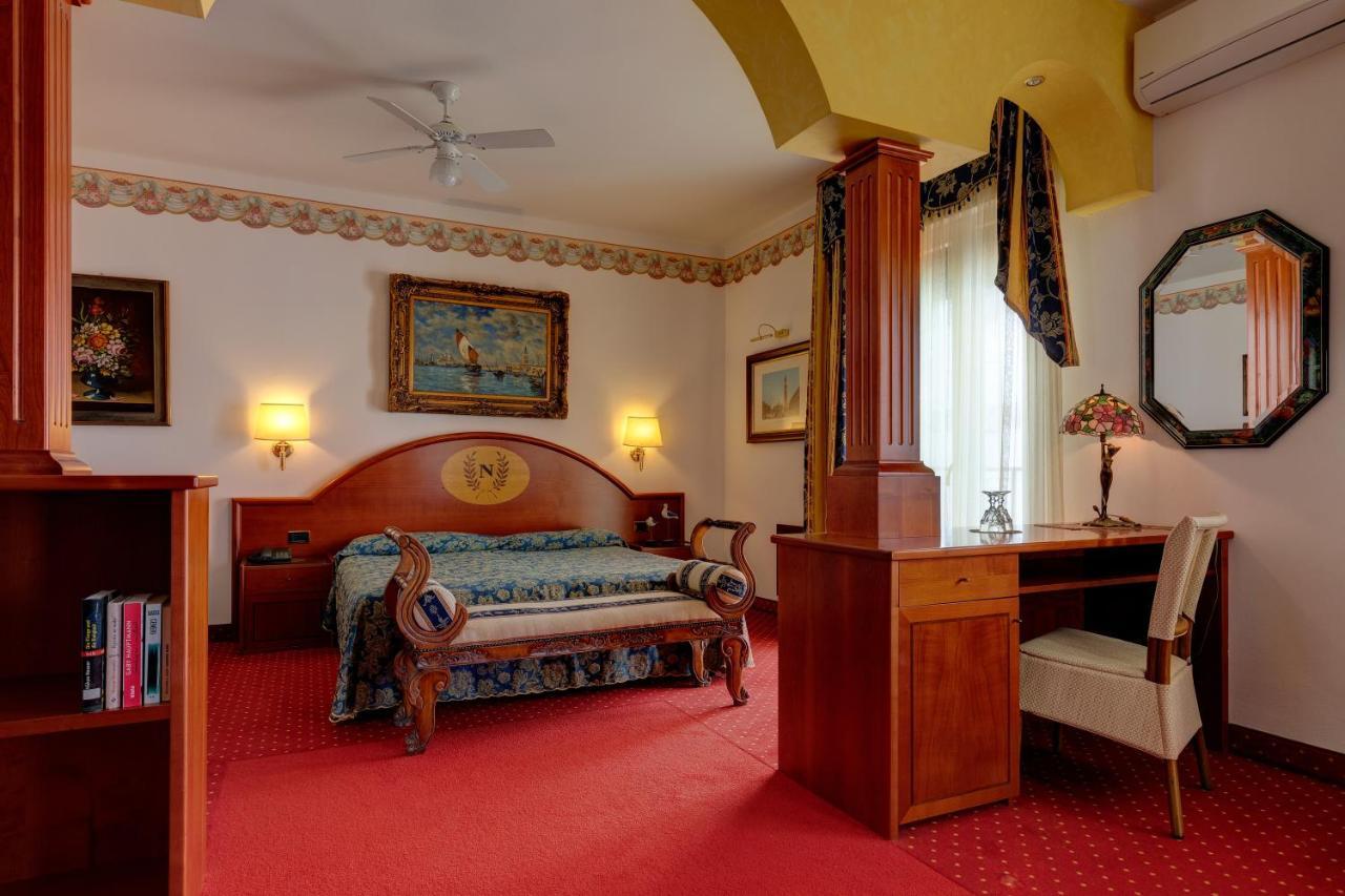 Hotel Napoleon Lido di Jesolo Eksteriør billede